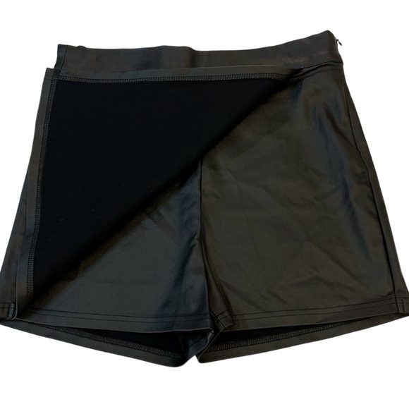 Fashion Nova Maddie Coated Mini Skort, Stretch, High Waisted, Black, Size Large - Picture 6 of 13